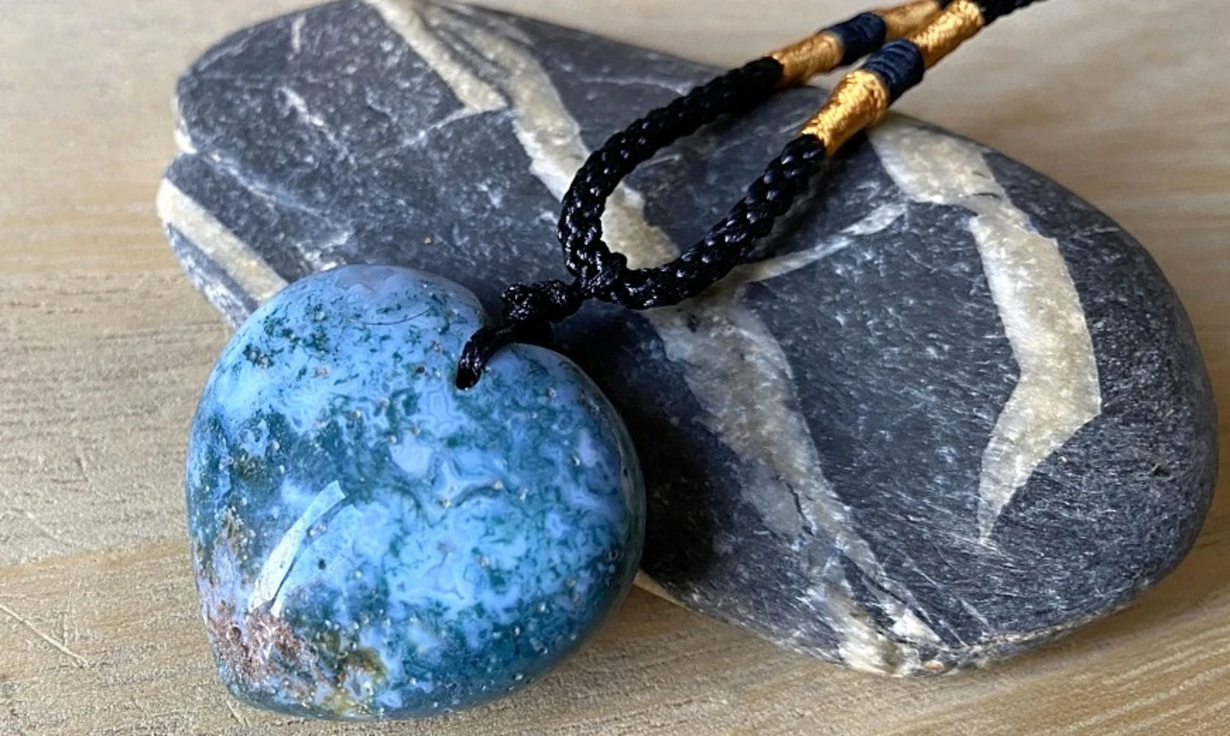 Agate Mousse Coeur pierre pendentif 2
