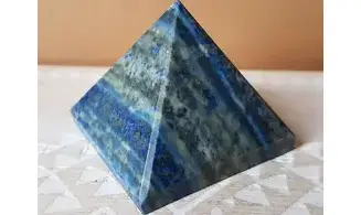 Pyramide Lapis lazuli pierre 7