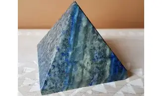 Pyramide Lapis lazuli pierre 7