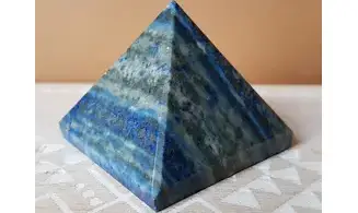 Pyramide Lapis lazuli pierre 7