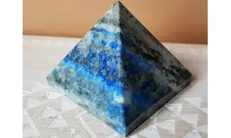 Pyramide Lapis lazuli pierre 8