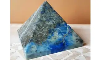 Pyramide Lapis lazuli pierre 9