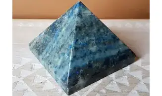 Pyramide Lapis lazuli pierre 9