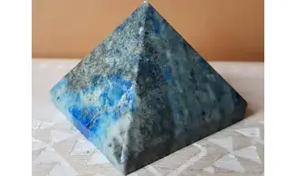 Pyramide Lapis lazuli pierre 9