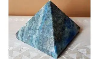 Pyramide Lapis lazuli pierre 9