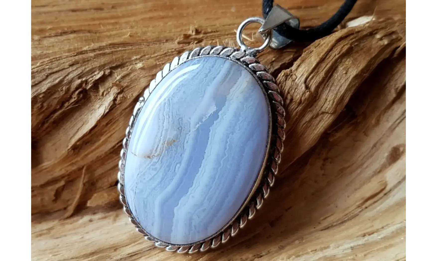 Blue Chalcedony 4 & 925 Silver plated
