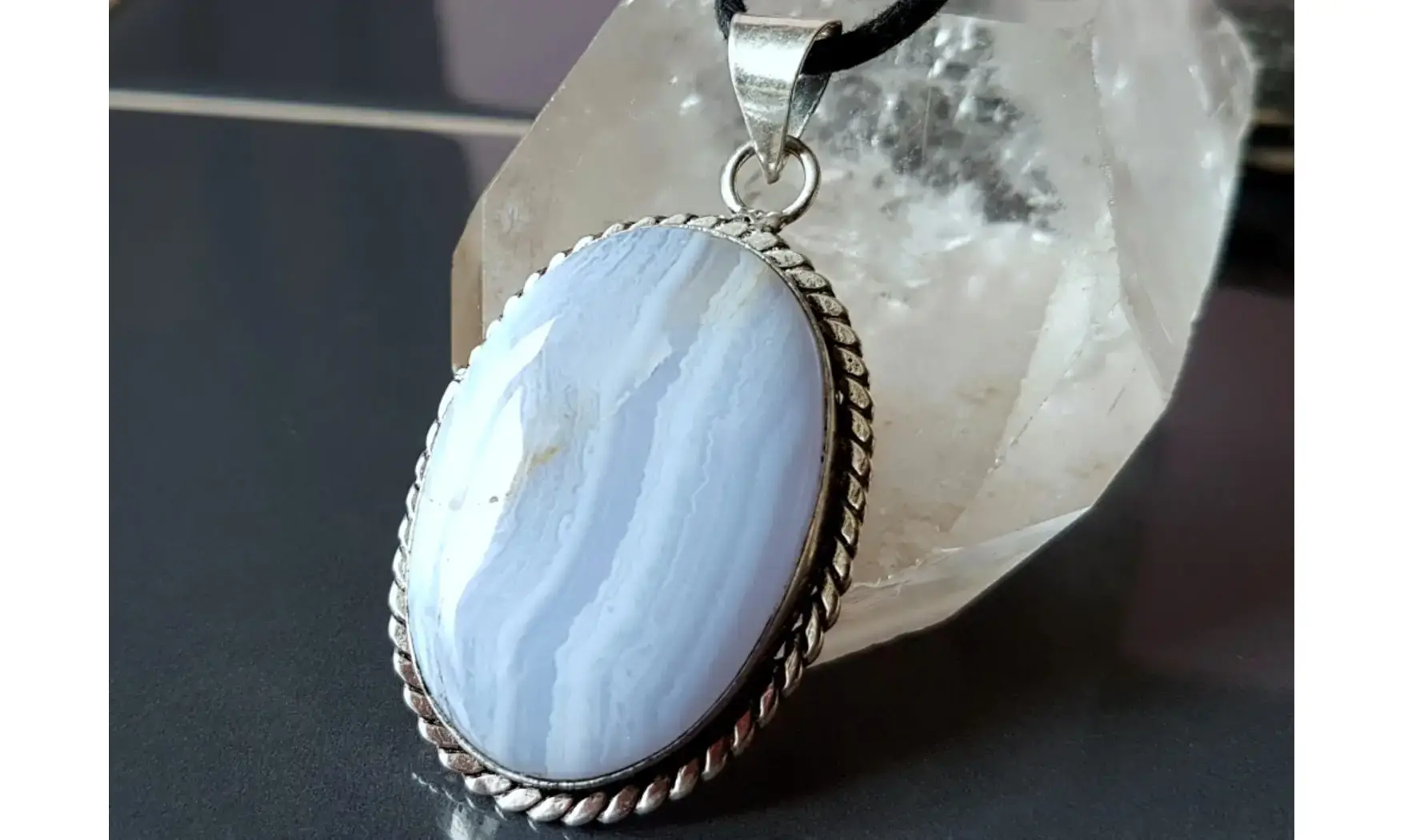 Blue Chalcedony 4 & 925 Silver plated