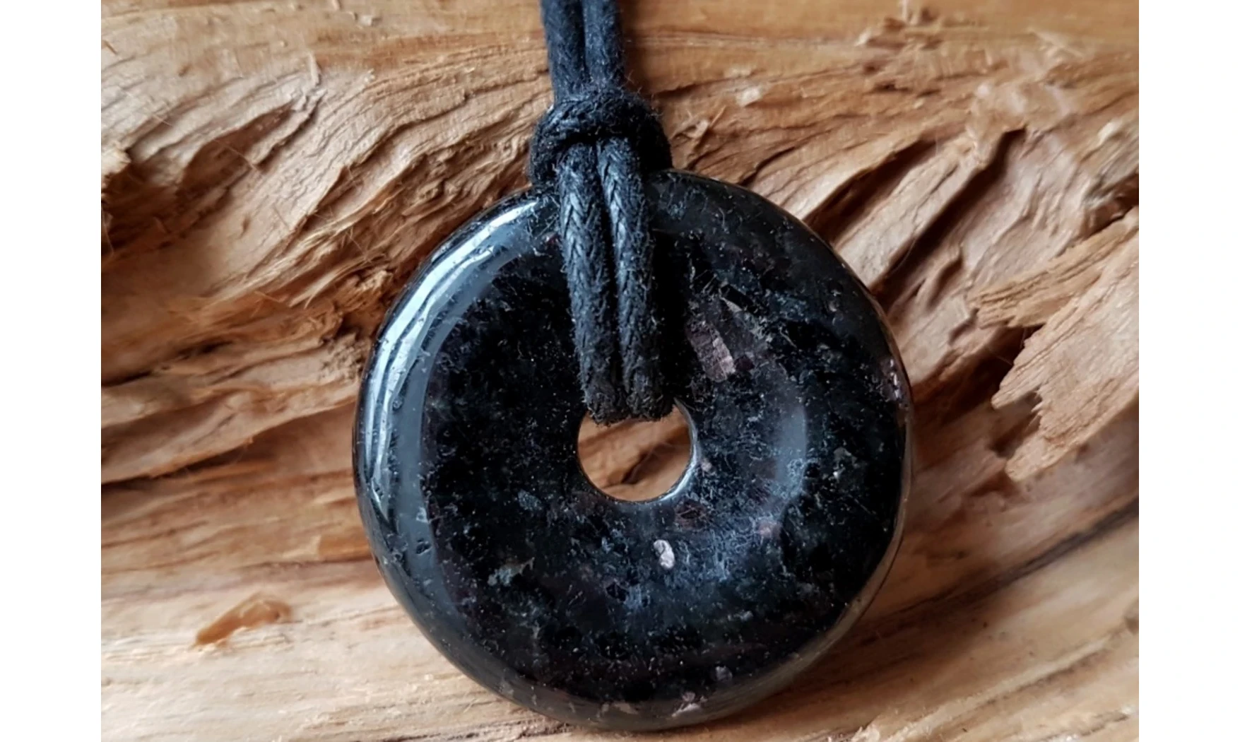 Nuumite Donuts pierre pendentif