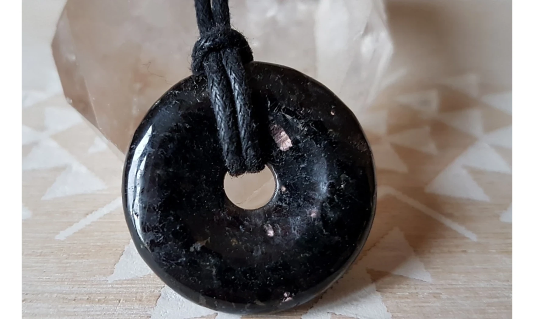 Nuumite Donuts pierre pendentif