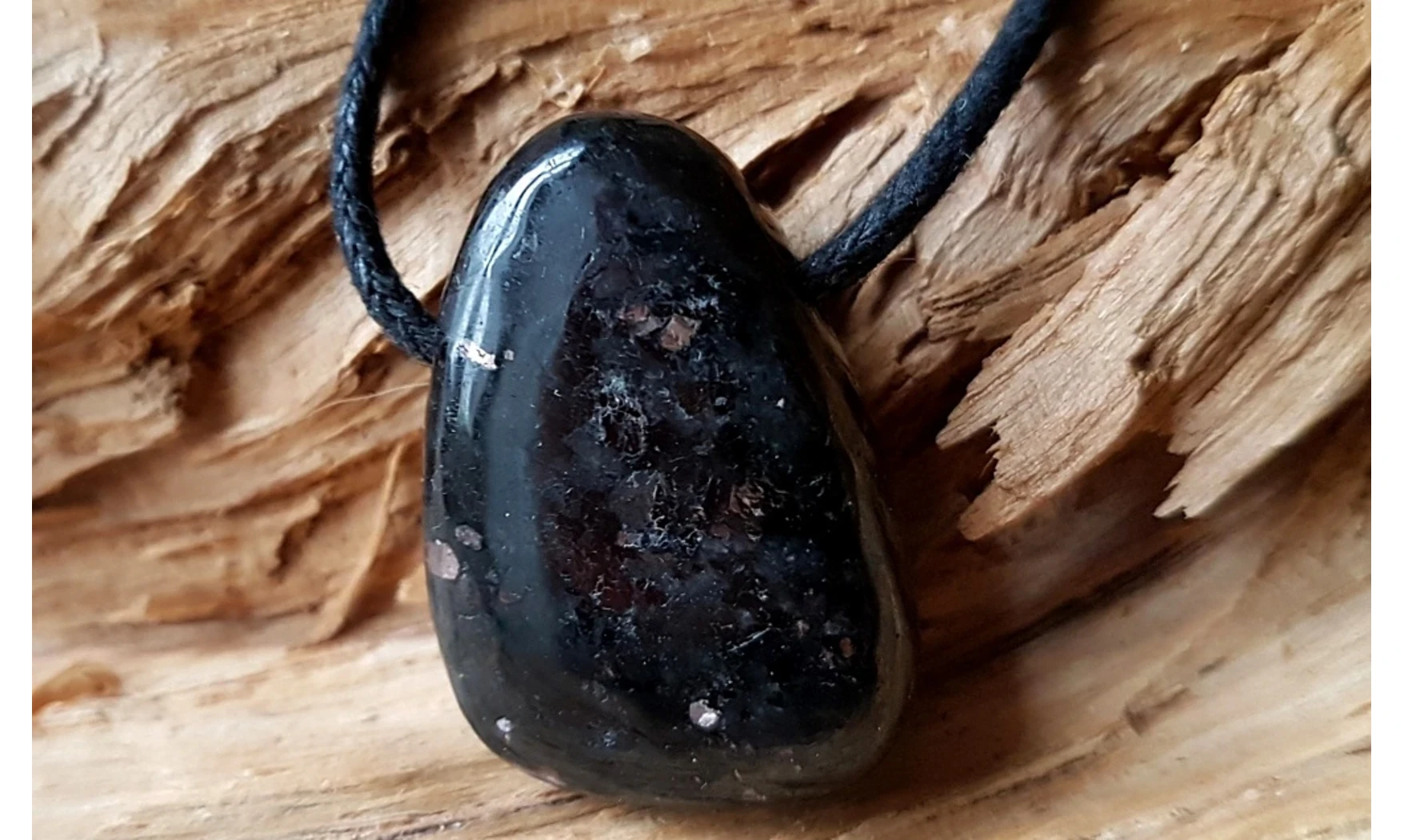 Nuumite pierre percée pendentif