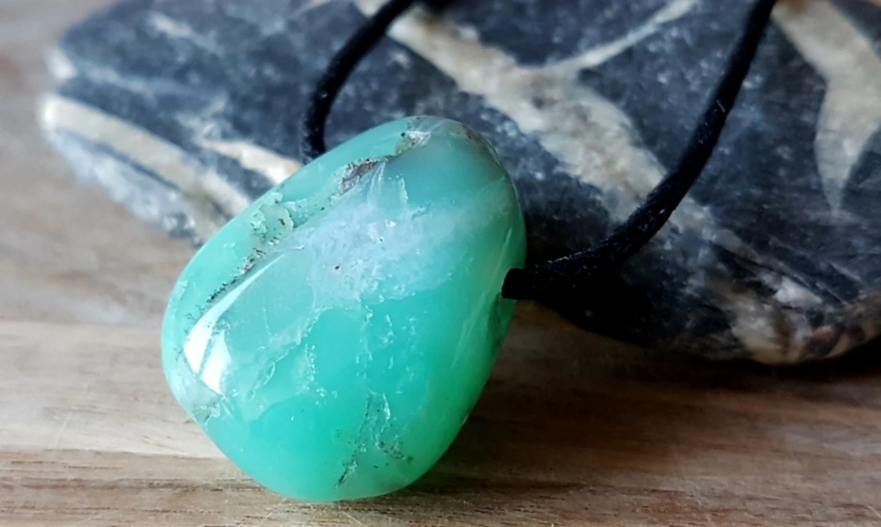 Chrysoprase pierre percée pendentif 2