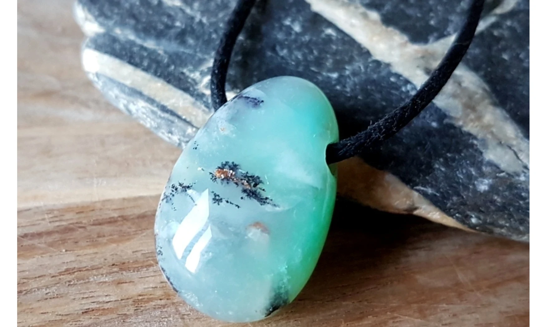 Chrysoprase pierre percée pendentif 4