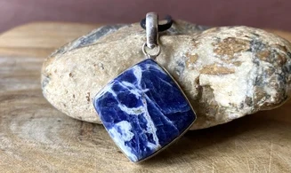 Sodalite & 925 Silver plated pendant