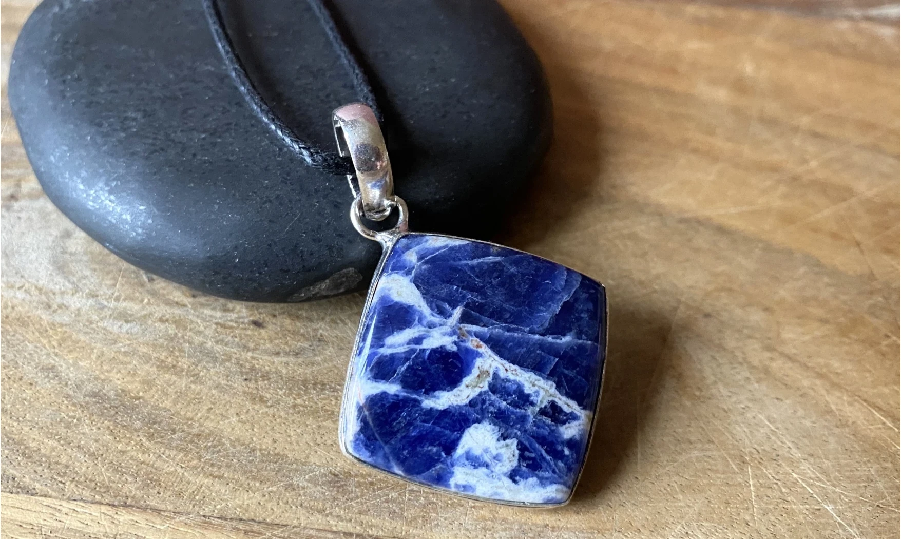 Sodalite & 925 Silver plated pendant