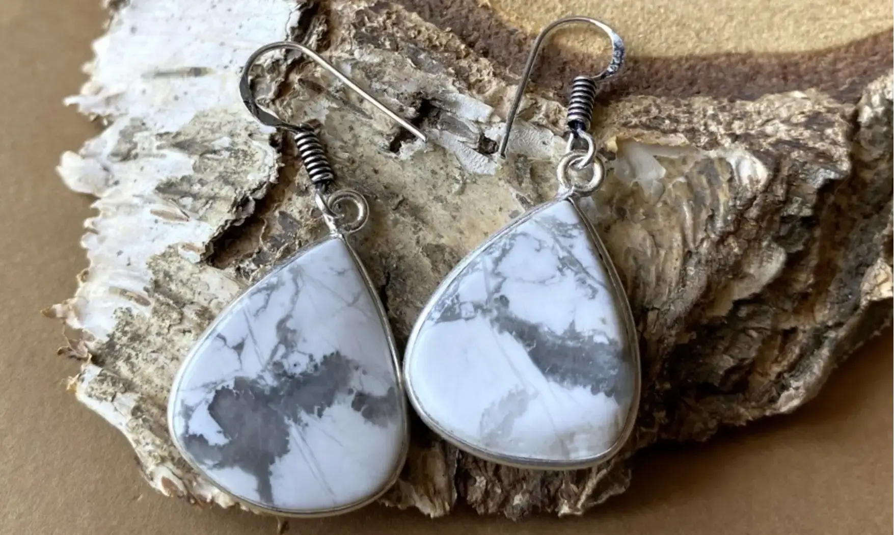 Howlite 925 Silver plated Earring