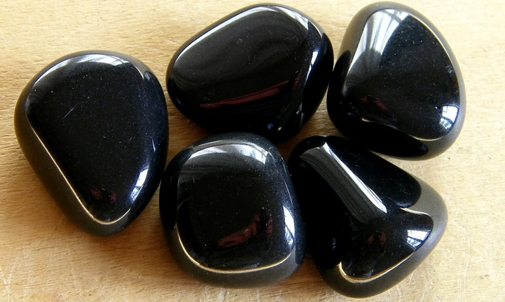 Onyx Noir pierre roulée