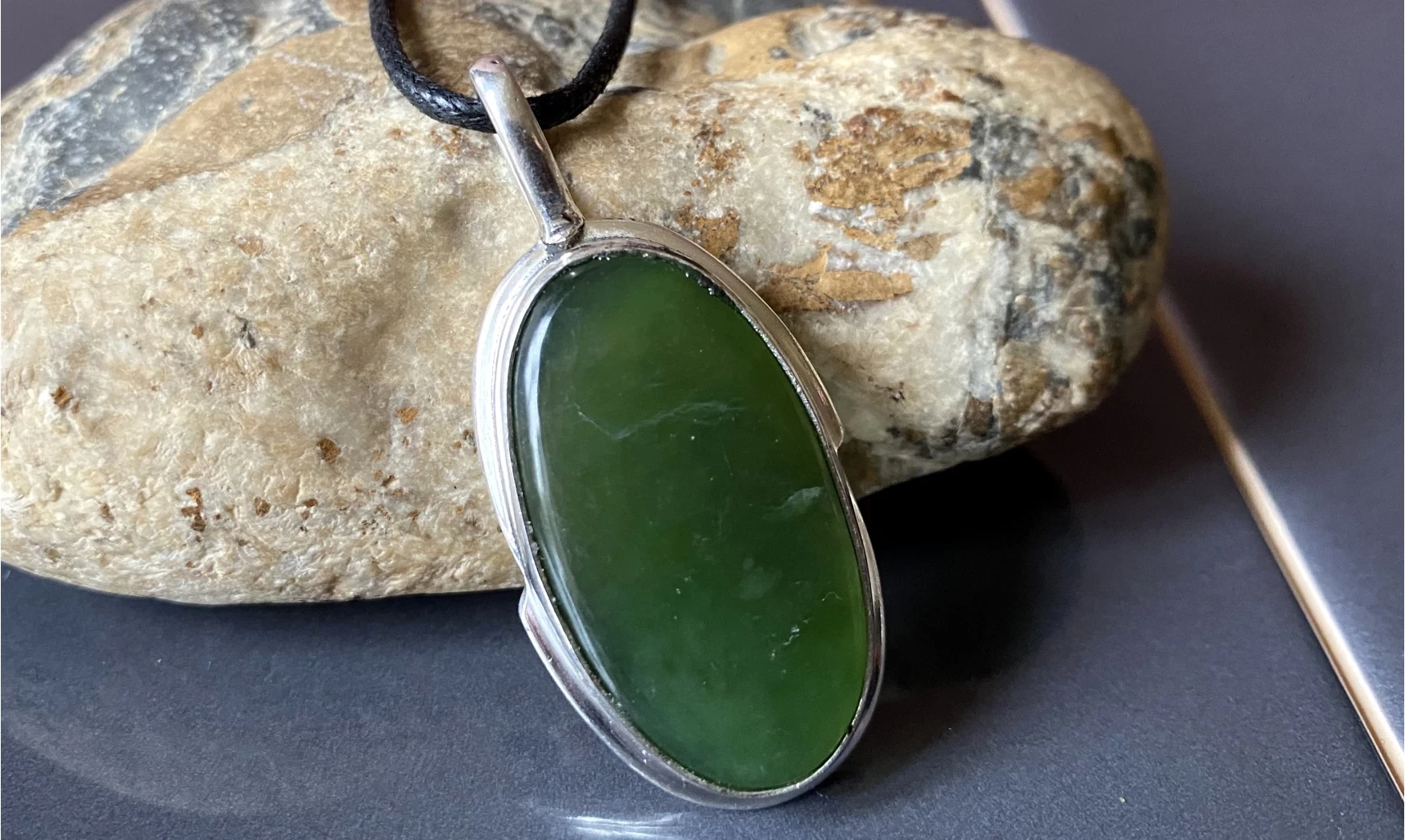 Jade Néphrite pierre pendentif & Argent