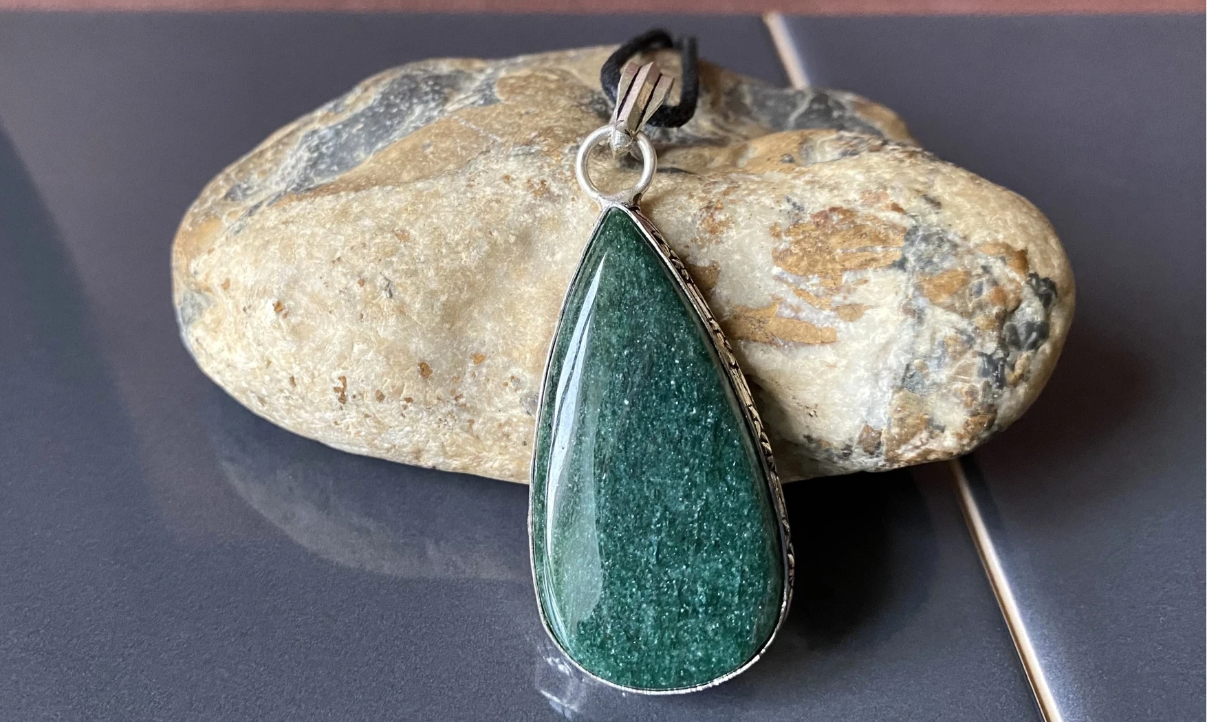Fuchsite verte pierre pendentif & Argent