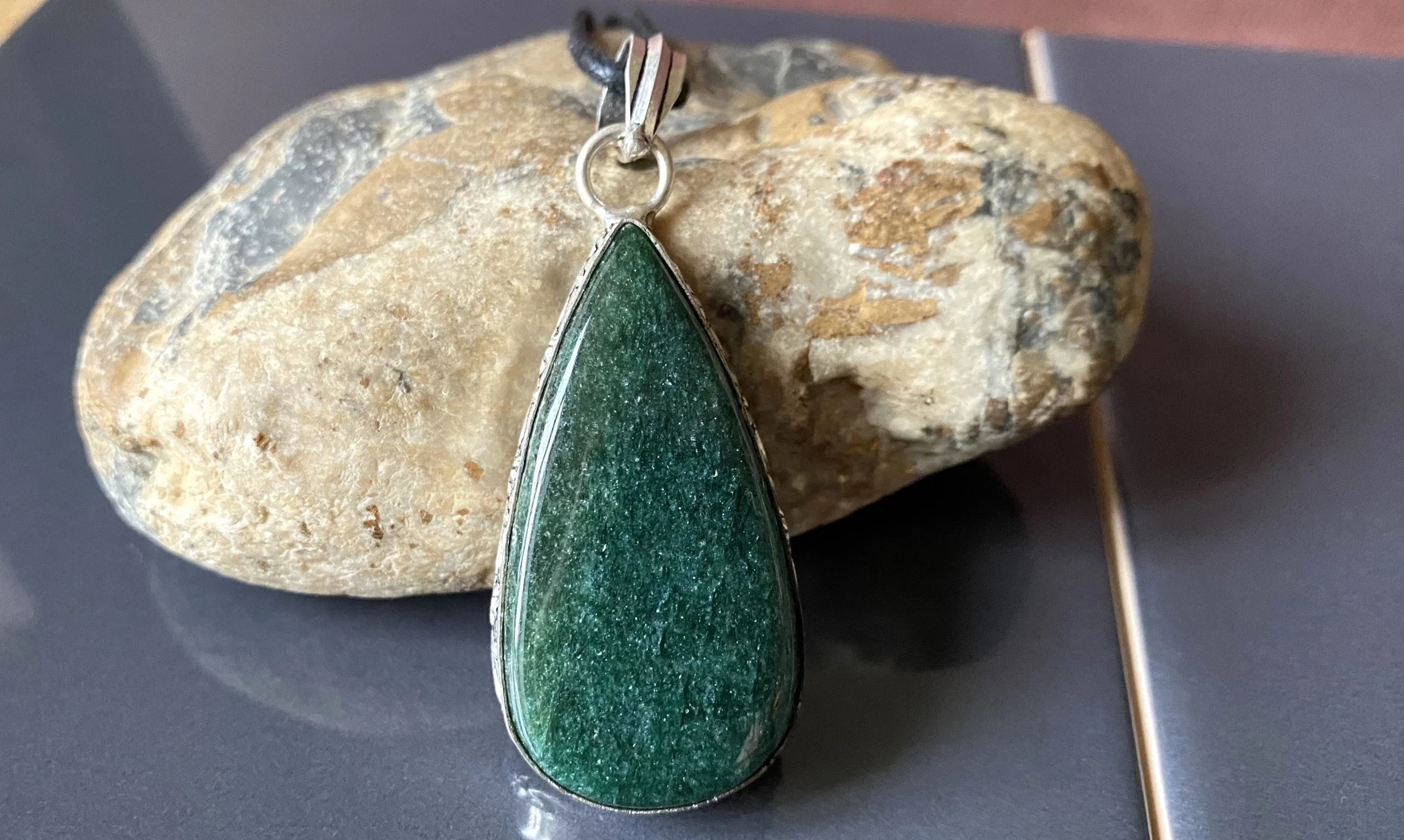 Fuchsite verte pierre pendentif & Argent