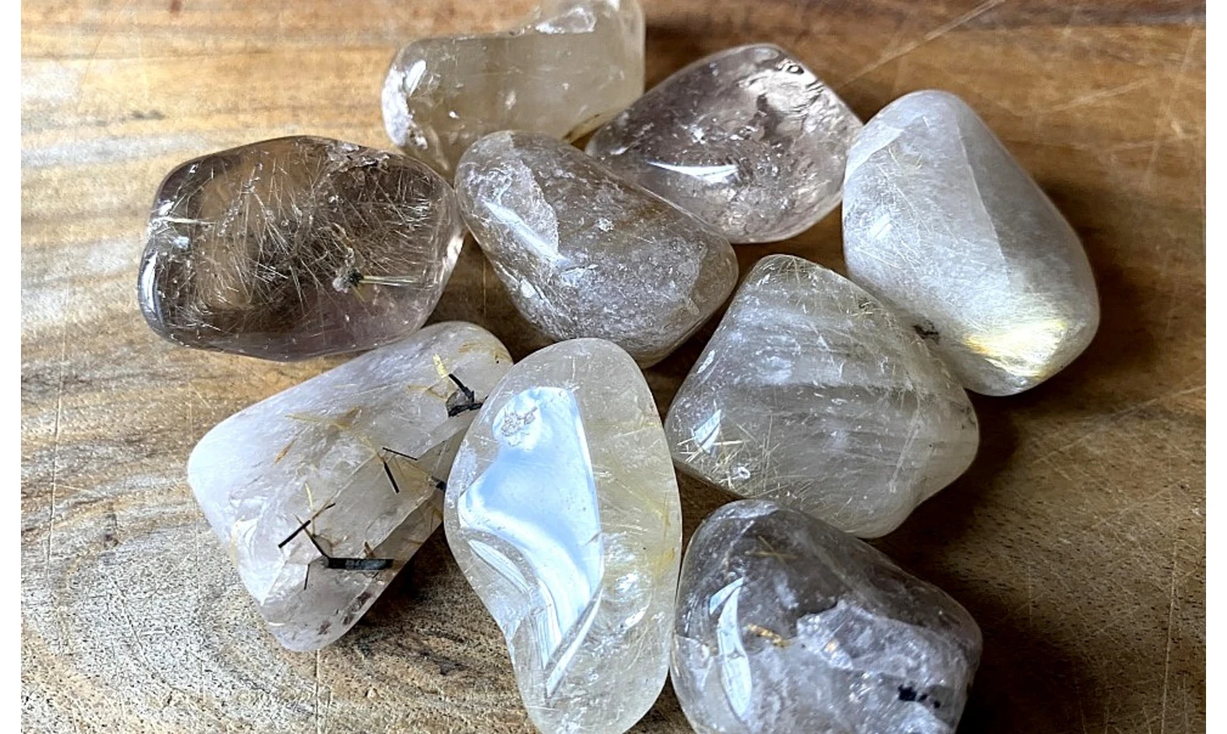 Quartz Rutile pierre roulée