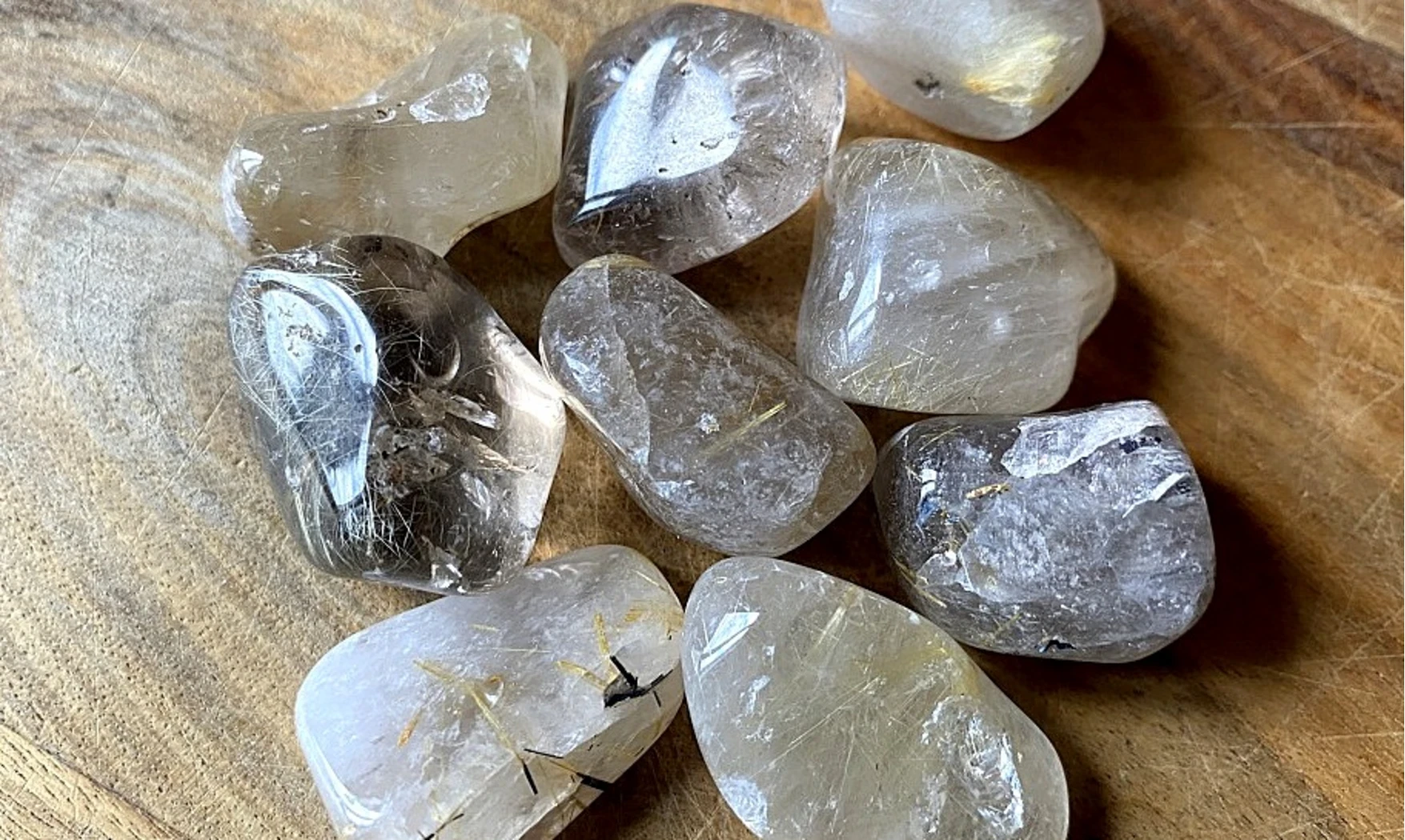 Quartz Rutile pierre roulée