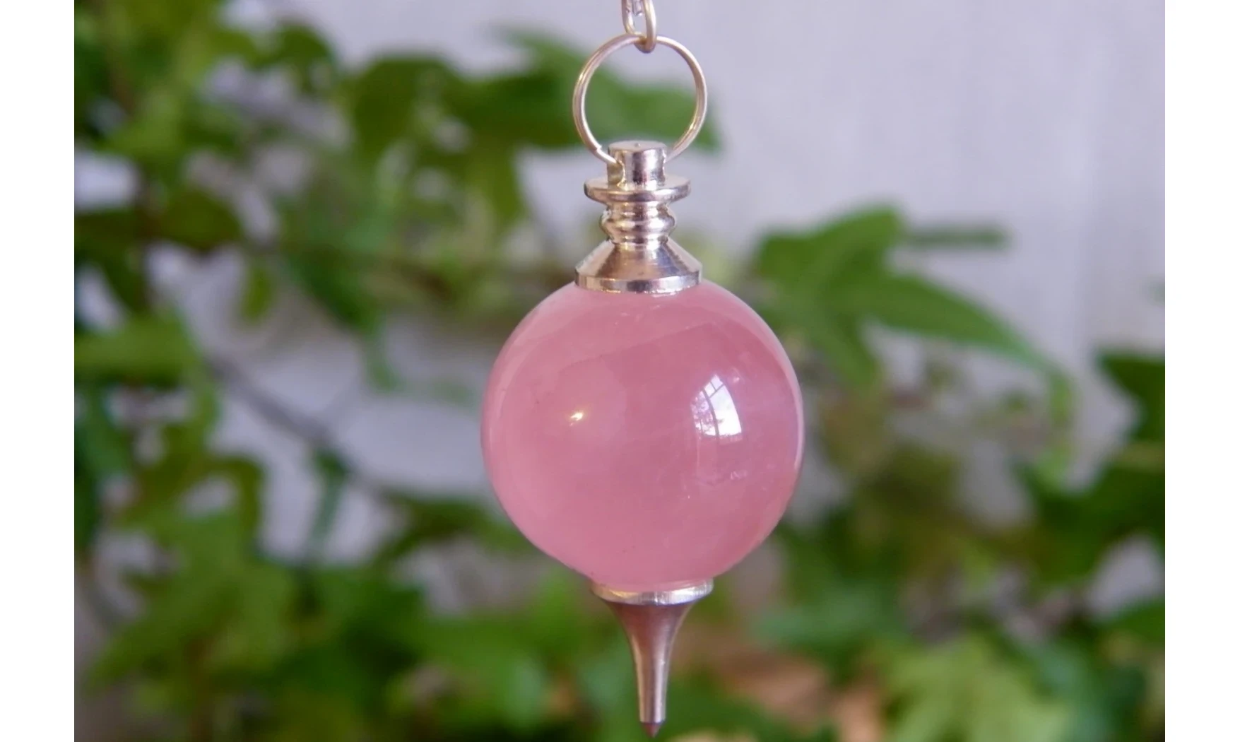 Quartz rose pierre pendule sphère