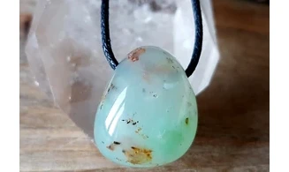 Chrysoprase pierre percée pendentif 1