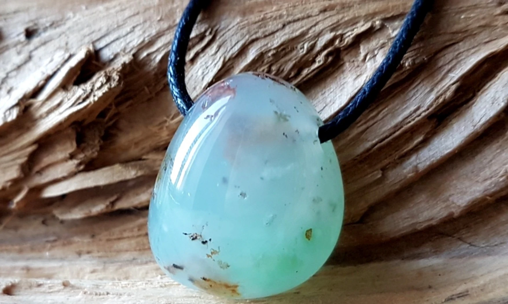 Chrysoprase pierre percée pendentif 1