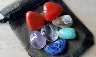 7 Chakras pierre roulée Composition