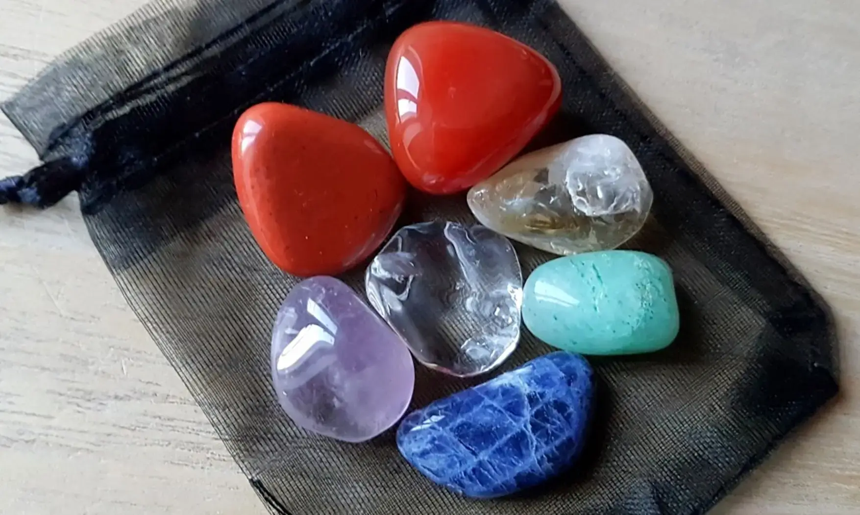 7 Chakras pierre roulée Composition