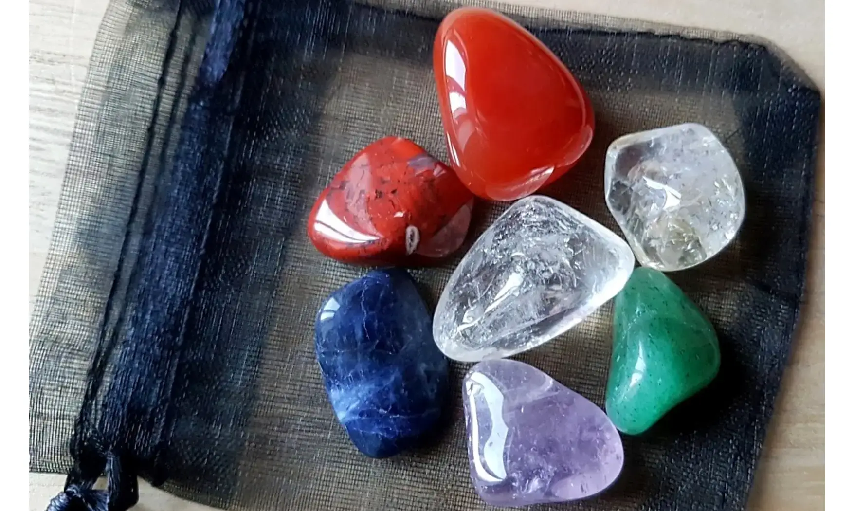 7 Chakras pierre roulée Composition