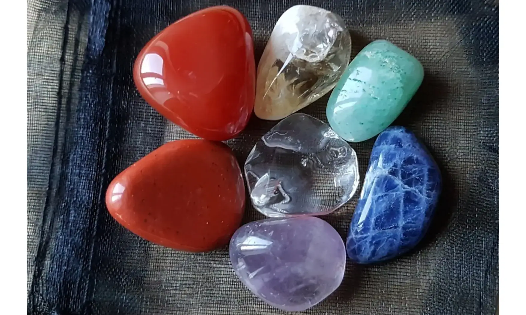 7 Chakras pierre roulée Composition