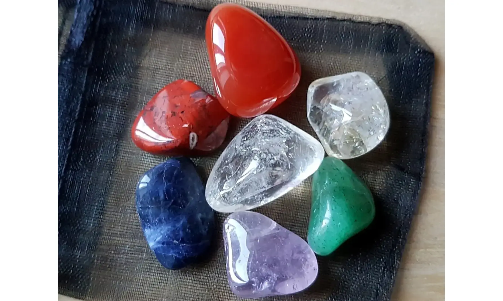7 Chakras pierre roulée Composition