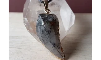 Cristal Tourmaline pierre pendentif