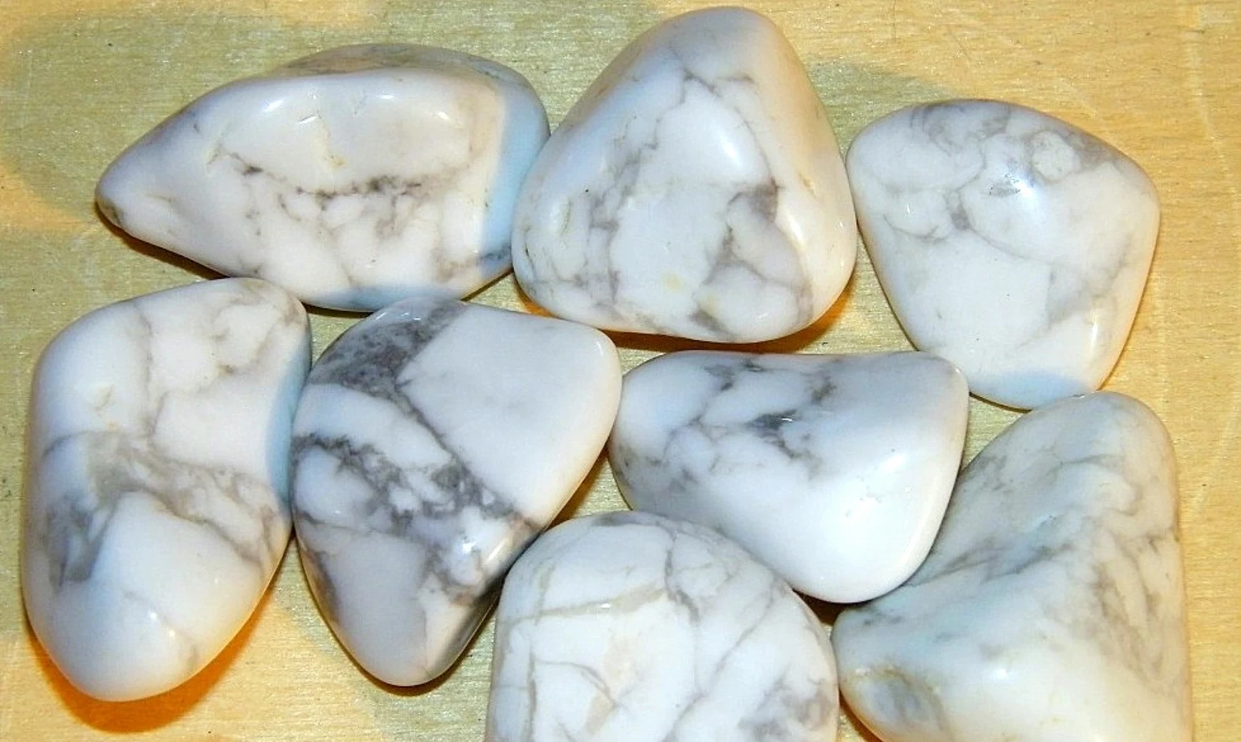 Howlite Blanche pierre roulée