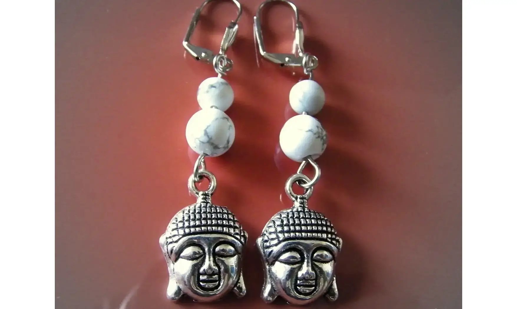 BO Howlite pierre Bouddha