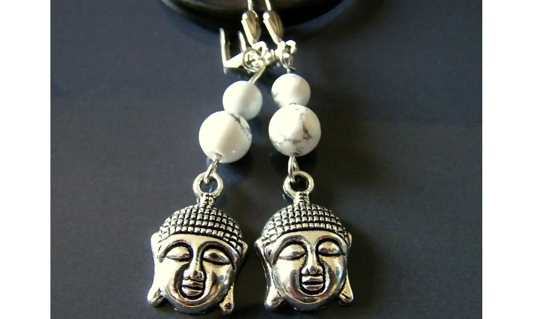 BO Howlite pierre Bouddha