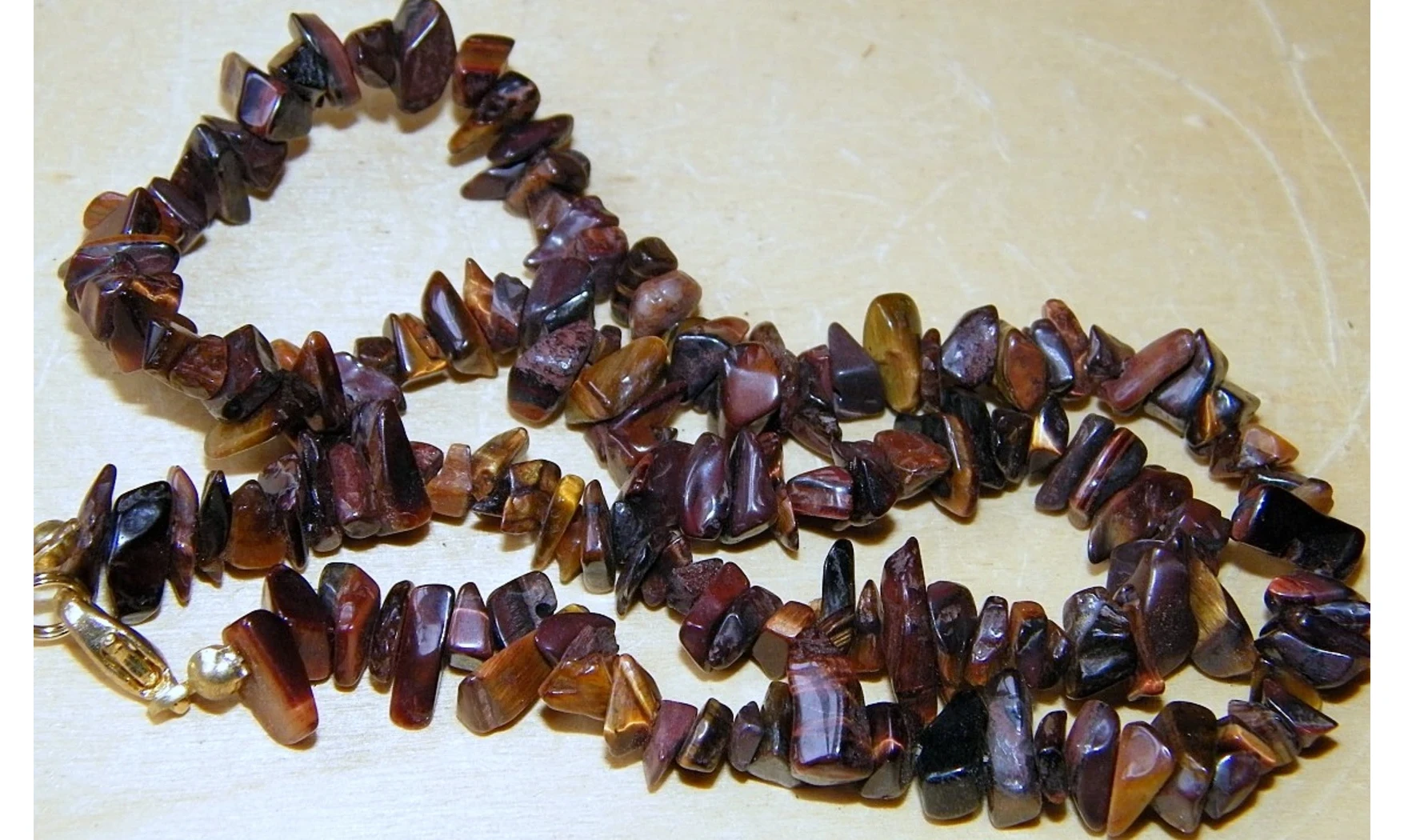 Oeil de Taureau pierres Baroques collier
