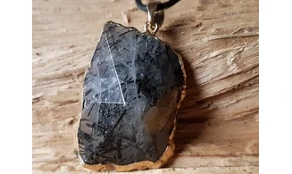 Cristal Tourmaline pierre pendentif