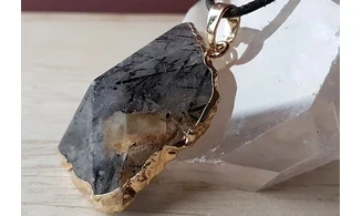 Cristal Tourmaline pierre pendentif