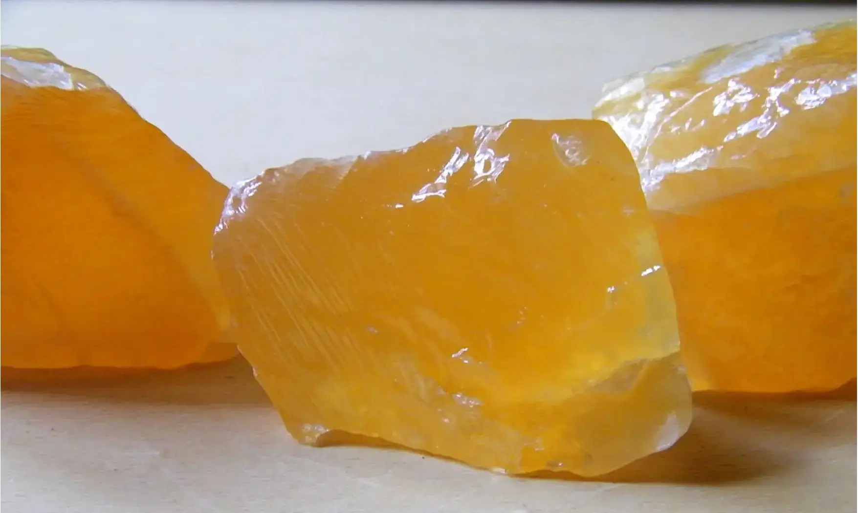 Calcite orange Pierre Brute