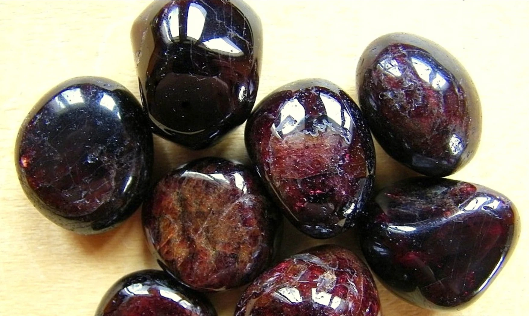 Garnet Tumbled Stone