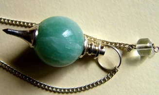 Aventurine verte pierre pendule sphère