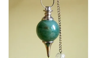Aventurine verte pierre pendule sphère