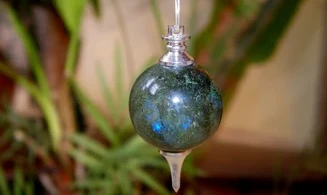 Labradorite pierre pendule sphère