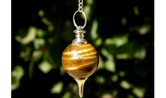 Oeil de Tigre pierre pendule sphère
