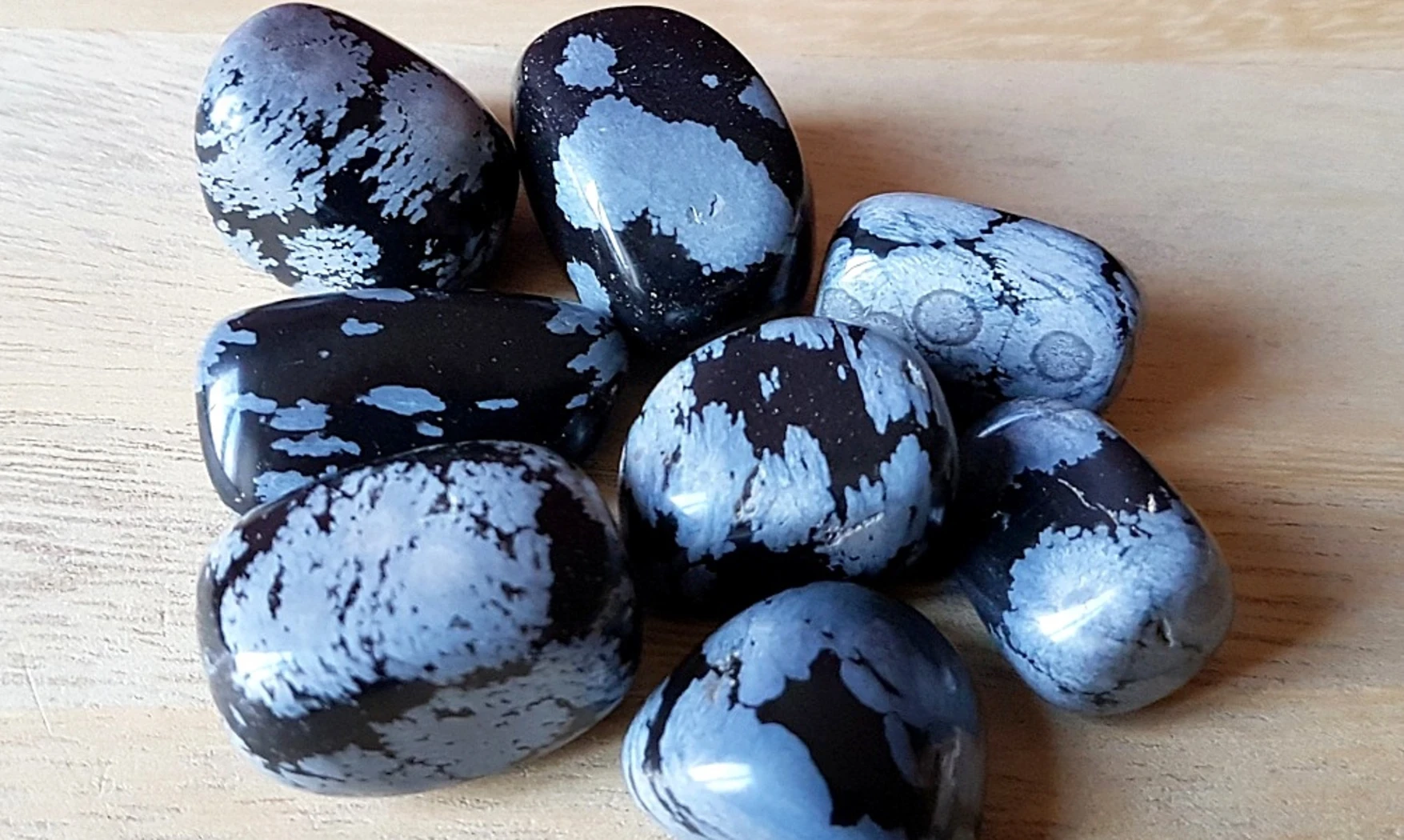 Obsidienne neige pierre roulée