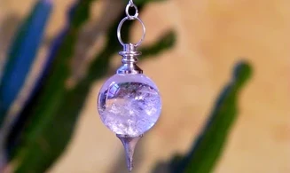 Cristal de roche pierre pendule sphère