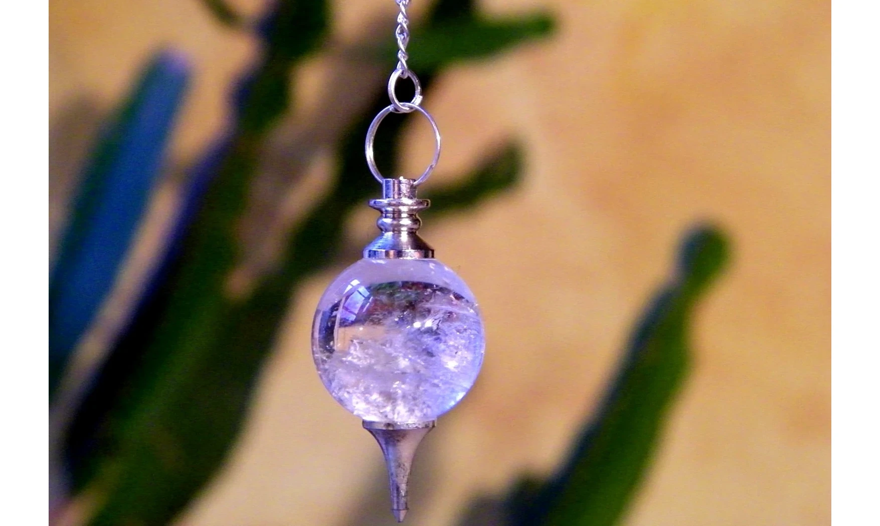 Cristal de roche pierre pendule sphère