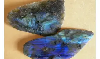 Labradorite Pierre brute 1 Face polie